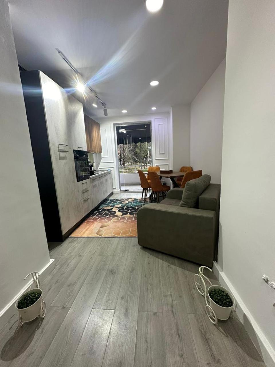 Park View Central Apartment 티라나 외부 사진